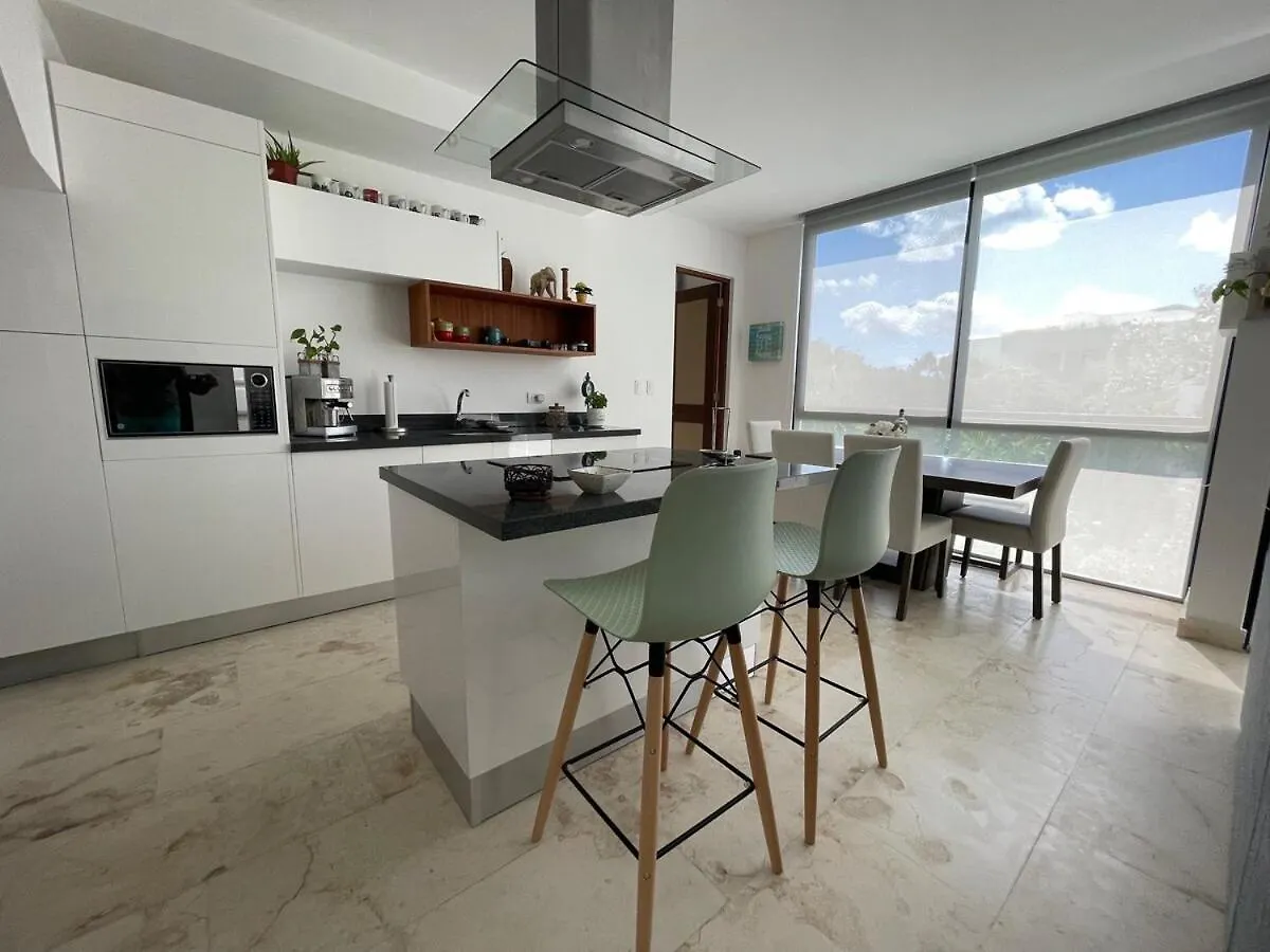 アパート ChacalalUpscale 2Br Penthouse With Watergolf Viewアパートメント メキシコ